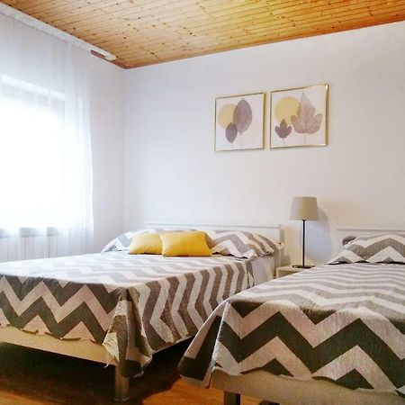 Apartments Saraden Vodice Exterior photo