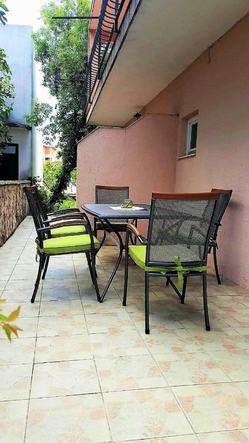 Apartments Saraden Vodice Exterior photo
